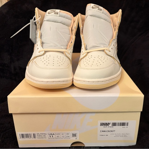 Air Jordan 1 Retro High OG Craft Sail/Pale Vanilla-Black. Men’s Size 11NIB